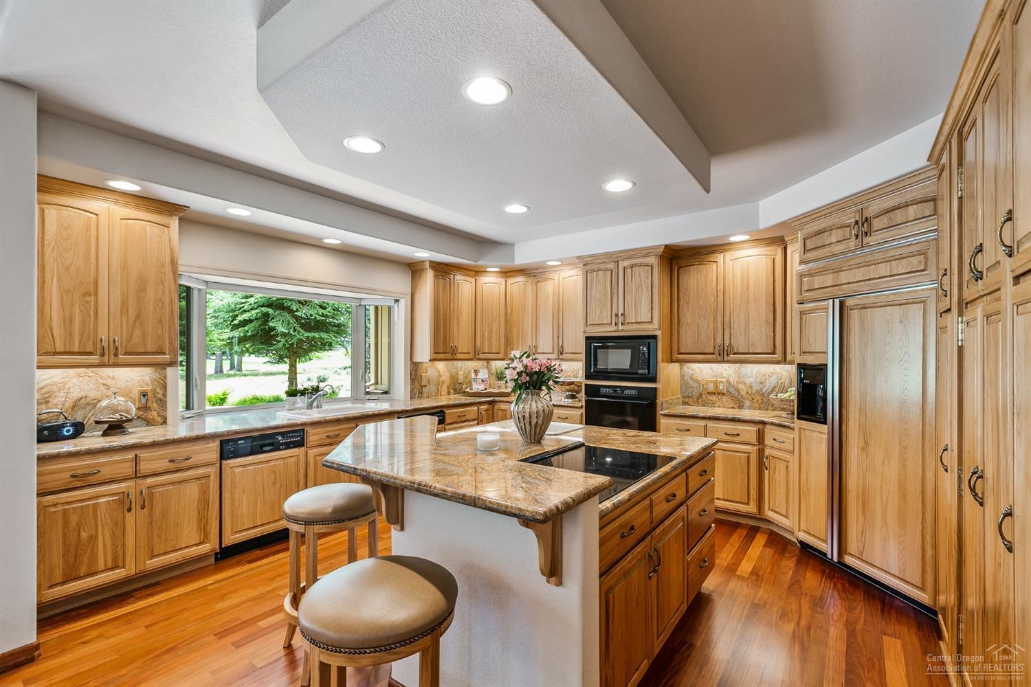 Broken Top - Residential