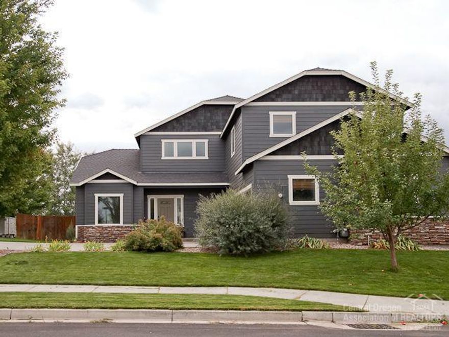 Like brand-new! Turnkey, single-family, corner lot home on a tree-lined street in desirable Morning Crest neighborhood. Exterior painted 2 months ago, new flooring (incl. solid white oak, tile and carpet) and solid-surface countertops throughout. Lots of storage. Gourmet eat-in kitchen with new appliances, under-cabinet lighting, custom backsplash and range hood. Gas corner fireplace with hearth seating and built-in storage. Huge bonus room, downstairs 9' ceilings, 3-car garage, and garden shed. Motivated.