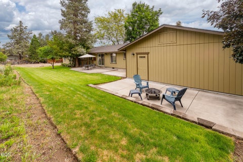 Tiny photo for 63679 High Standard Drive, Bend, OR 97701 (MLS # 220223670)