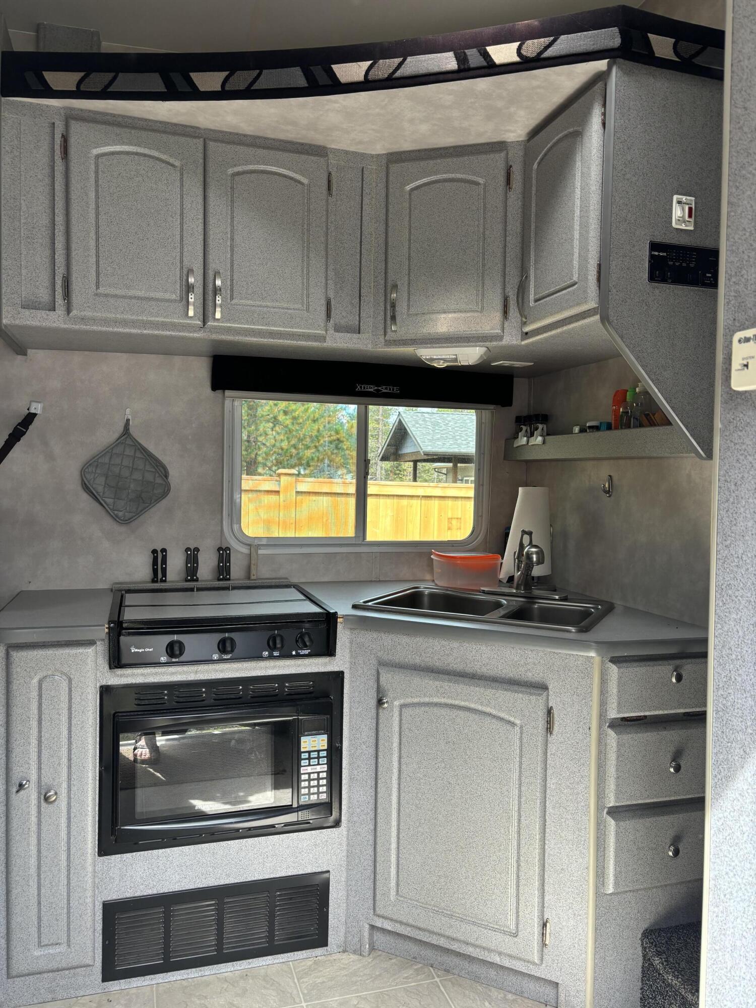 Cw Reeve Resort - Residential