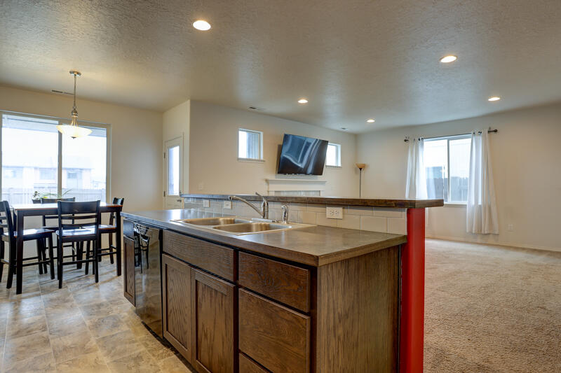 Maple Meadows - Residential