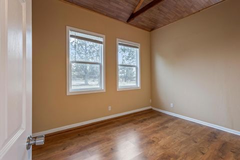 Tiny photo for 65821 Cori Way, Bend, OR 97703 (MLS # 220215833)