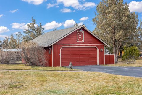 Tiny photo for 65821 Cori Way, Bend, OR 97703 (MLS # 220215833)