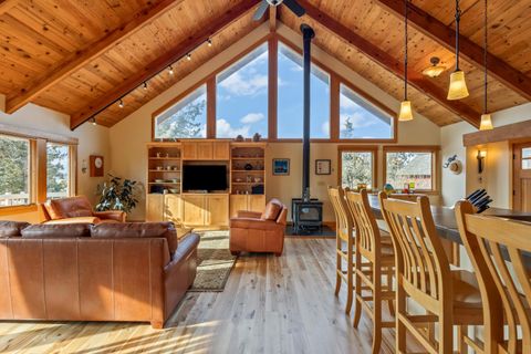 Tiny photo for 65821 Cori Way, Bend, OR 97703 (MLS # 220215833)