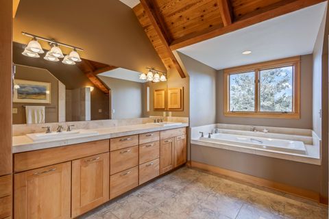 Tiny photo for 65821 Cori Way, Bend, OR 97703 (MLS # 220215833)