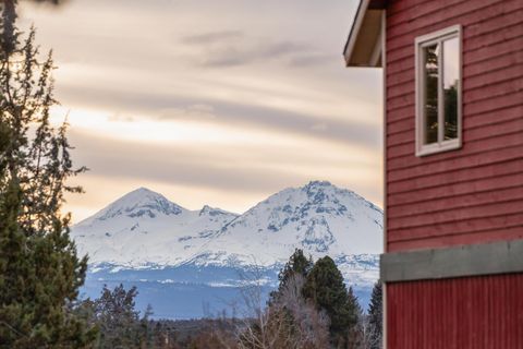 Tiny photo for 65821 Cori Way, Bend, OR 97703 (MLS # 220215833)