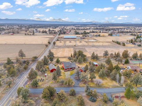 Tiny photo for 65821 Cori Way, Bend, OR 97703 (MLS # 220215833)