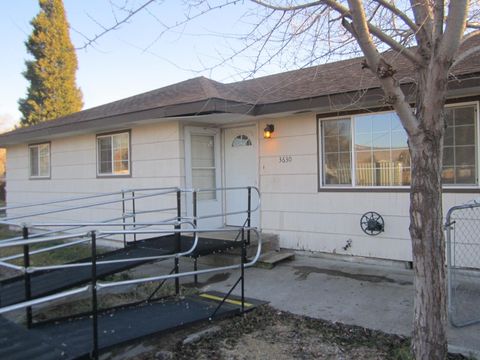 Tiny photo for 3630 Laverne Avenue, Klamath Falls, OR 97603 (MLS # 220213414)