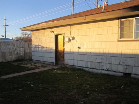 Tiny photo for 3630 Laverne Avenue, Klamath Falls, OR 97603 (MLS # 220213414)