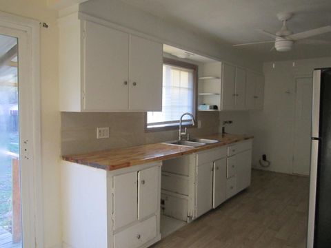 Tiny photo for 3630 Laverne Avenue, Klamath Falls, OR 97603 (MLS # 220213414)