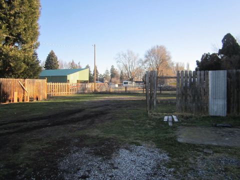 Tiny photo for 3630 Laverne Avenue, Klamath Falls, OR 97603 (MLS # 220213414)