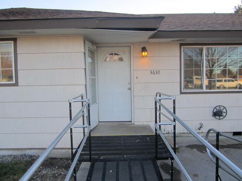Tiny photo for 3630 Laverne Avenue, Klamath Falls, OR 97603 (MLS # 220213414)