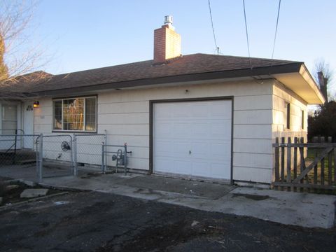 Tiny photo for 3630 Laverne Avenue, Klamath Falls, OR 97603 (MLS # 220213414)