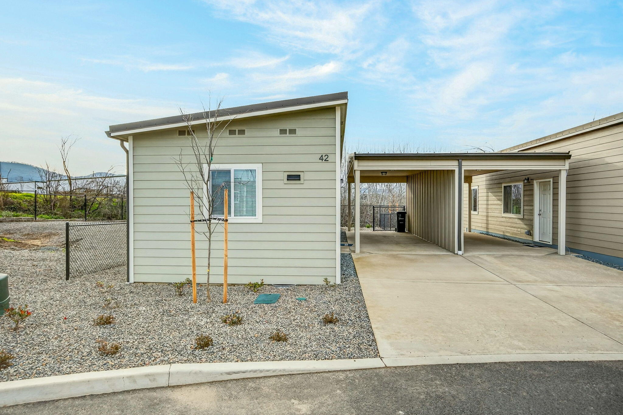 4069 S Pacific Highway 42