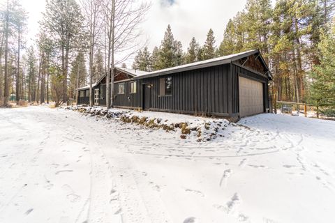 Tiny photo for 17376 Lively Lane, Bend, OR 97707 (MLS # 220214825)