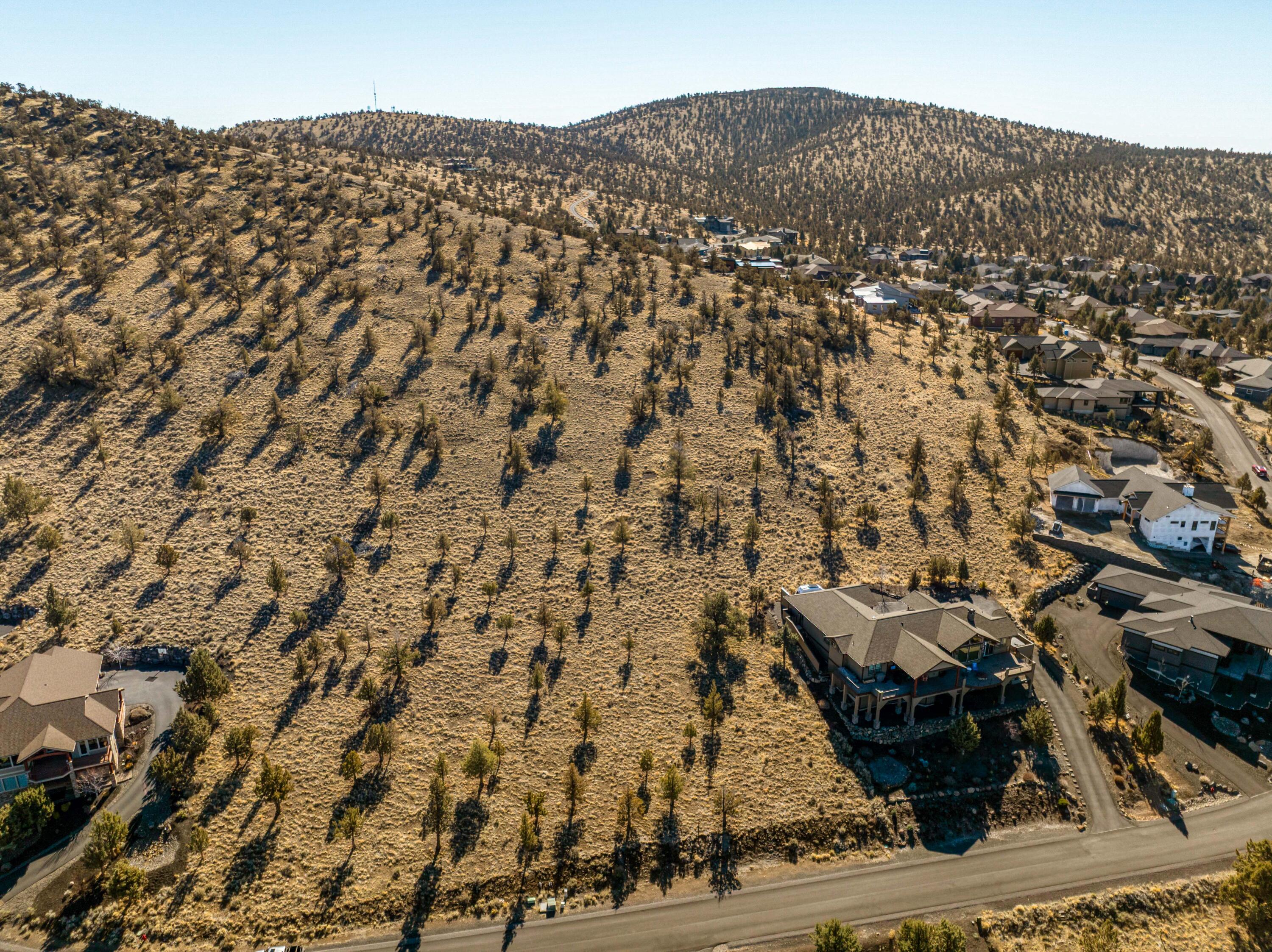 904 Highland View Loop