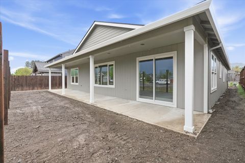 Tiny photo for 1834 Ingram Lane, Medford, OR 97501 (MLS # 220219408)