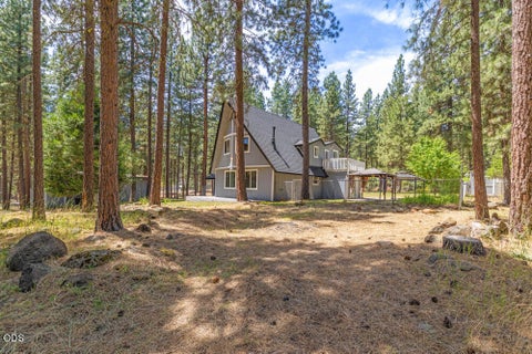 Tiny photo for 17007 Camp Day Lane, Klamath Falls, OR 97601 (MLS # 220223557)