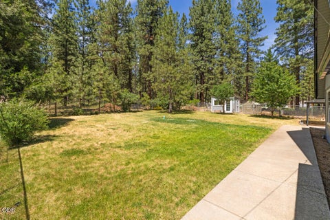 Tiny photo for 17007 Camp Day Lane, Klamath Falls, OR 97601 (MLS # 220223557)