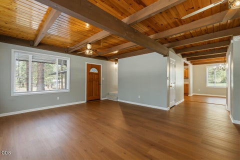 Tiny photo for 17007 Camp Day Lane, Klamath Falls, OR 97601 (MLS # 220223557)