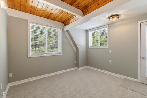 Tiny photo for 17007 Camp Day Lane, Klamath Falls, OR 97601 (MLS # 220223557)