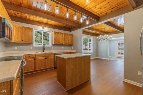 Tiny photo for 17007 Camp Day Lane, Klamath Falls, OR 97601 (MLS # 220223557)