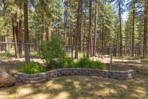 Tiny photo for 17007 Camp Day Lane, Klamath Falls, OR 97601 (MLS # 220223557)