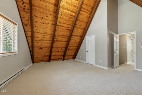 Tiny photo for 17007 Camp Day Lane, Klamath Falls, OR 97601 (MLS # 220223557)