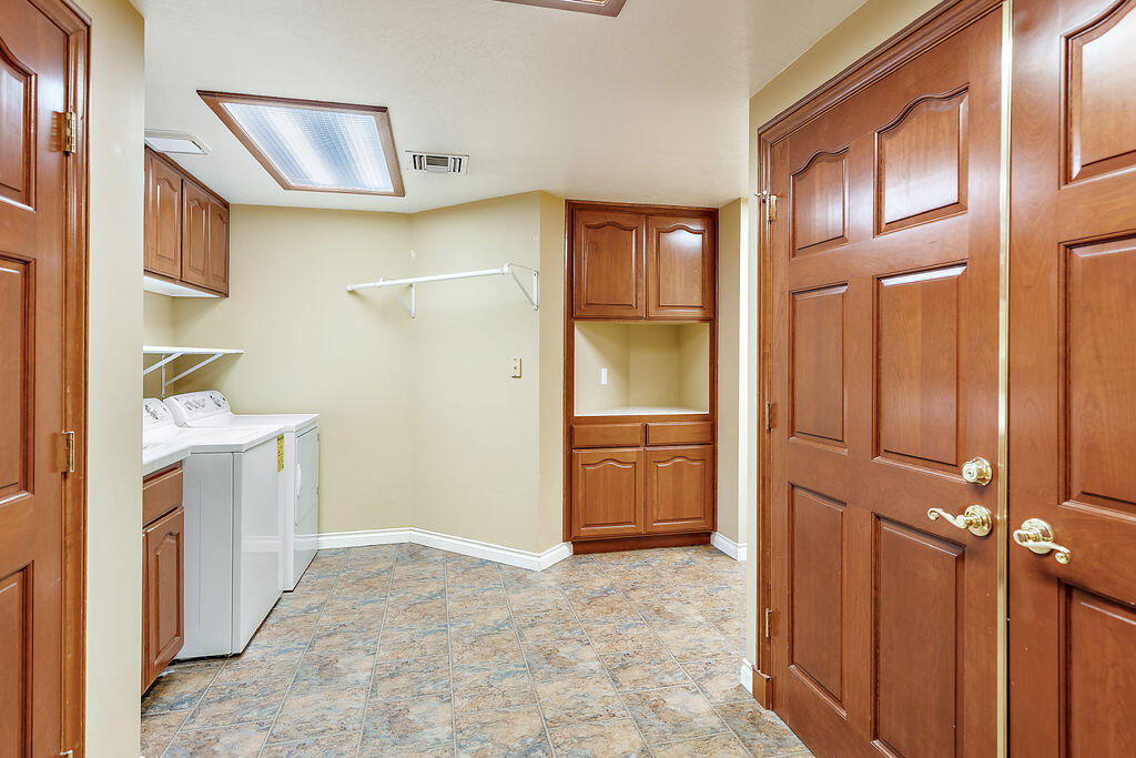 Country Club VillageEstates South Village - Residential