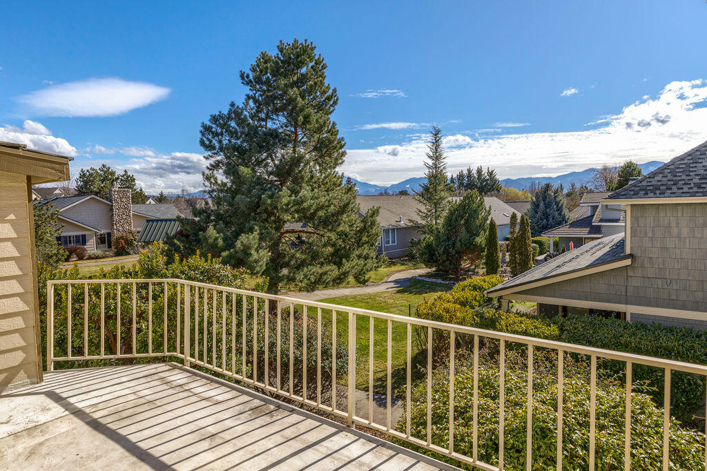 Country Club VillageEstates South Village - Residential