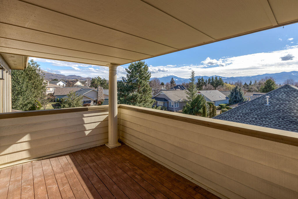 Country Club VillageEstates South Village - Residential