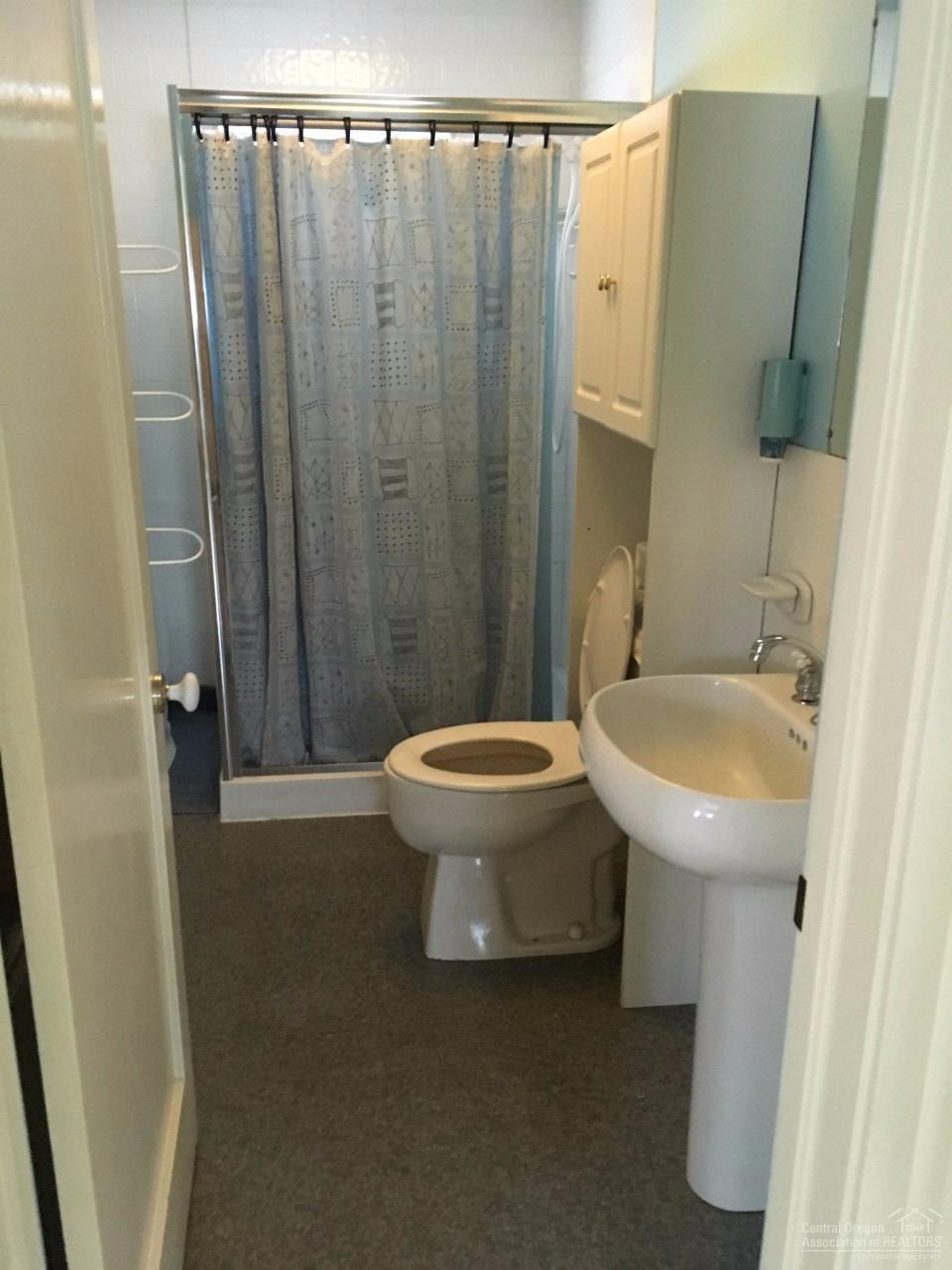 Oregon + Western - Residential