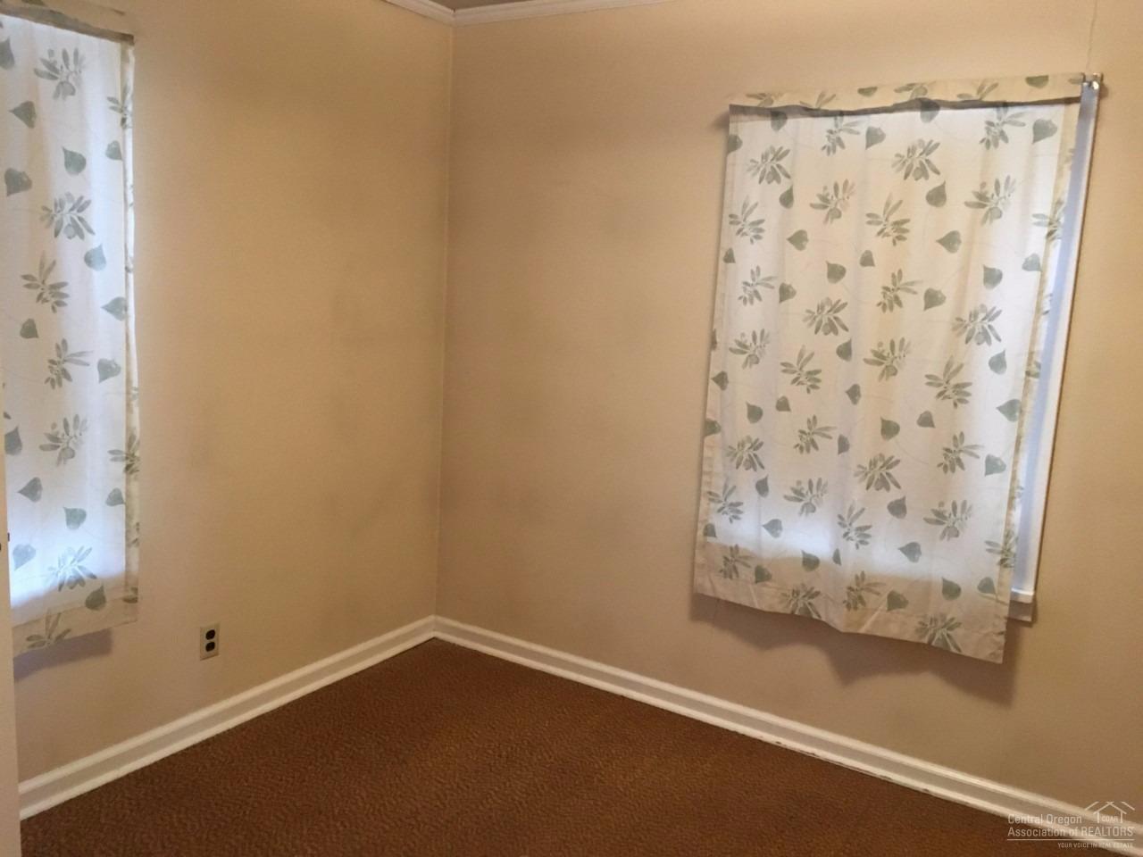 Oregon + Western - Residential