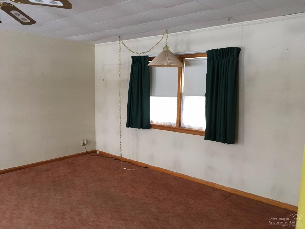 Oregon + Western - Residential