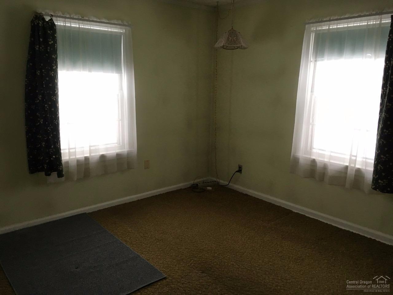 Oregon + Western - Residential