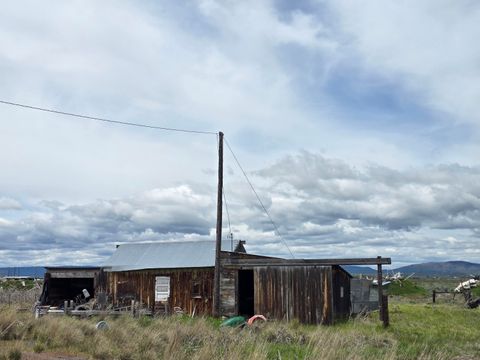 Tiny photo for 18698 Roberta Road, Lakeview, OR 97630 (MLS # 220212344)