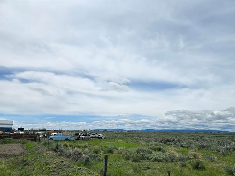 Tiny photo for 18698 Roberta Road, Lakeview, OR 97630 (MLS # 220212344)