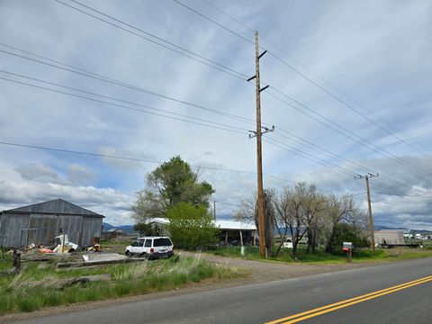 Tiny photo for 18698 Roberta Road, Lakeview, OR 97630 (MLS # 220212344)