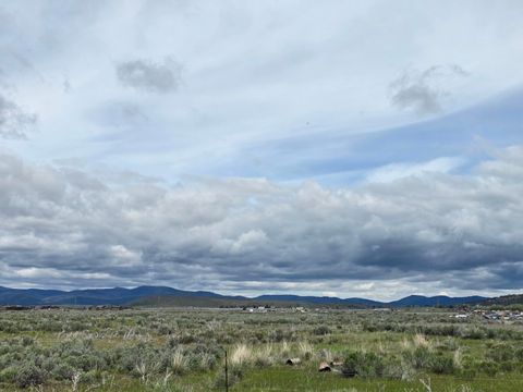 Tiny photo for 18698 Roberta Road, Lakeview, OR 97630 (MLS # 220212344)