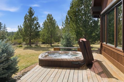 Tiny photo for 60985 Bachelor View Road, Bend, OR 97702 (MLS # 220217837)