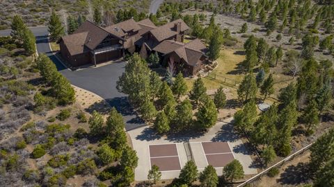 Photo of 60985 Bachelor View Road, Bend, OR 97702 (MLS # 220217837)