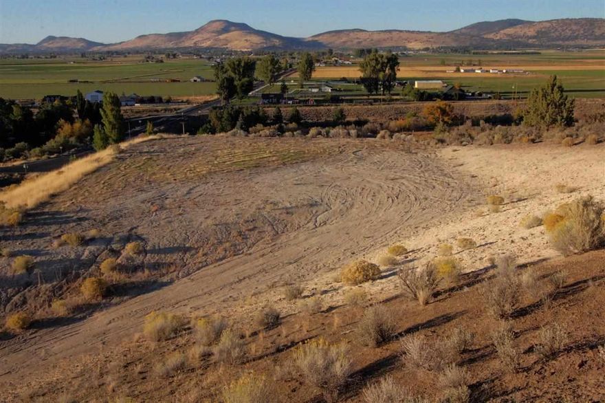 Impressive View Lot In Henley Area Overlooking Lost River And Kalmath Basin. Homesite Cut & Driveway Prepped. Level Area Below Drive For Sand Filter And Shop. Boundry Markers Are Yellow Tape. Amazing Location For Your Dream Home