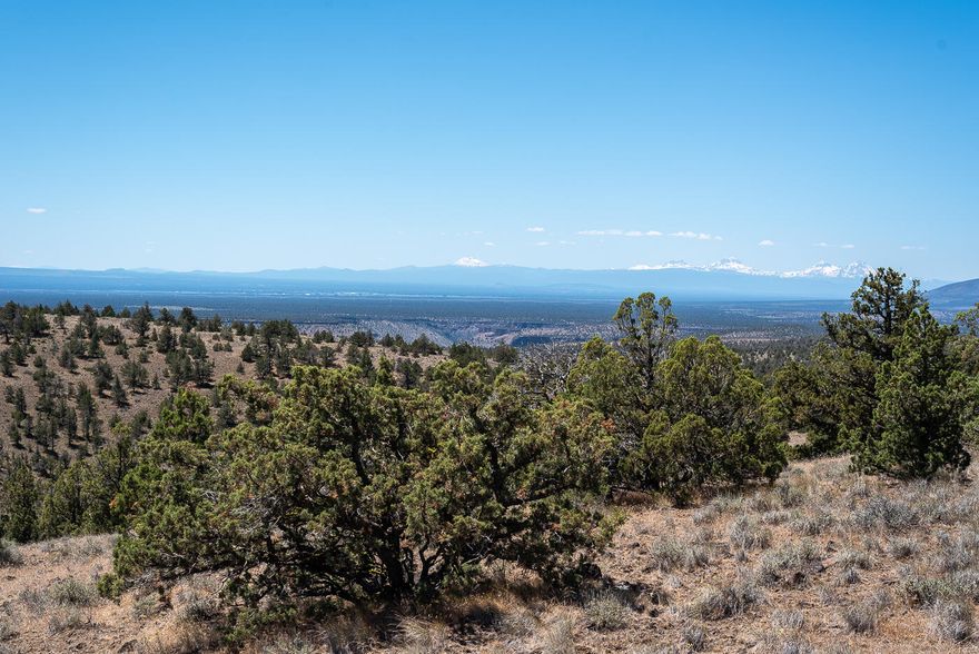 Buildable parcel offering panoramic, awe-inspiring views just 25 minutes south of downtown Prineville, near Prineville Reservoir. This unique property is located near BLM land, providing direct access to a wide range of outdoor recreational activities. A must-see in person—photos can't fully capture the breathtaking scenery, including vistas of the Cascade Mountains, Smith Rock, and the Crooked River Canyon. Located in the Prineville Lake Acres II subdivision, the property is subject to CC&Rs, but there are no HOA fees.