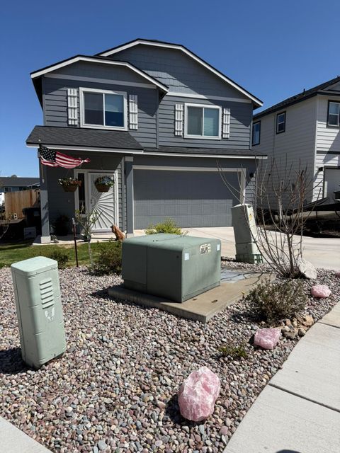 Photo of 397 NE Orchid Court, Madras, OR 97741 (MLS # 220220046)