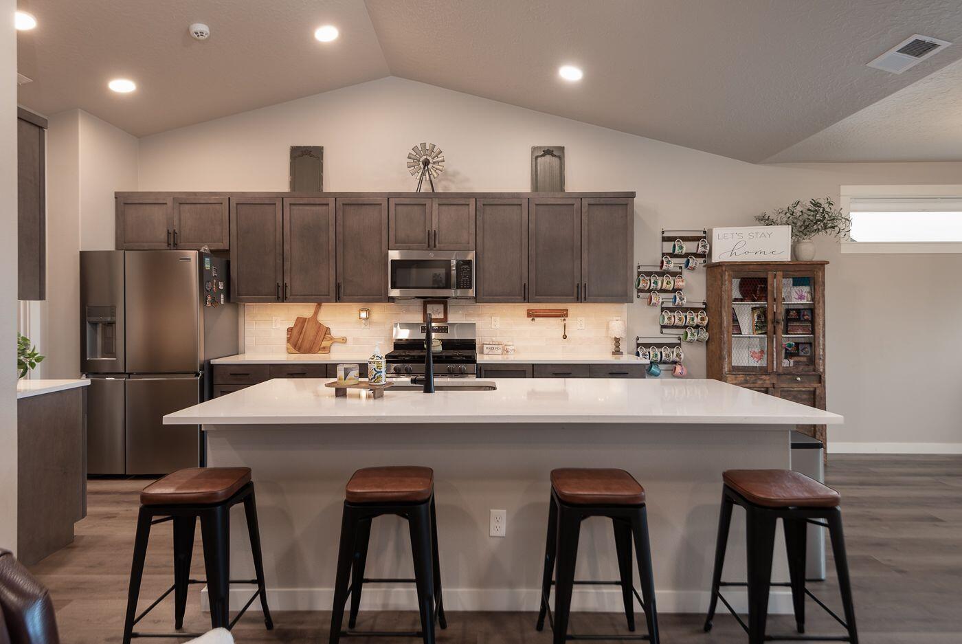 1707 NW Varnish Avenue