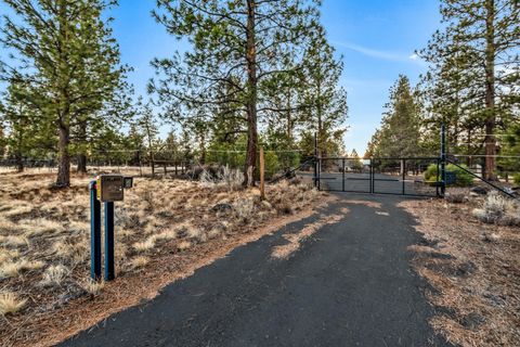18790 Hakamore Drive Bend OR 97703