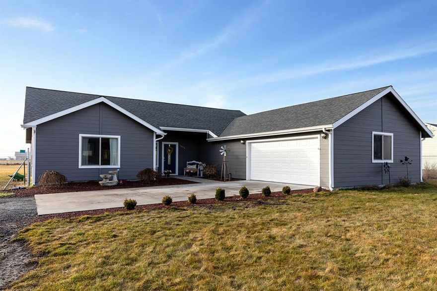 This 3 bedroom, 2 bath house just outside of Merrill. Nice big lot with views of Mt Shasta. Lovely open floor plan, with master suite. Hard wood floors, updated kitchen, landscaped yard, RV Parking, fenced backyard with deck, This home is a must see. Easy to show.