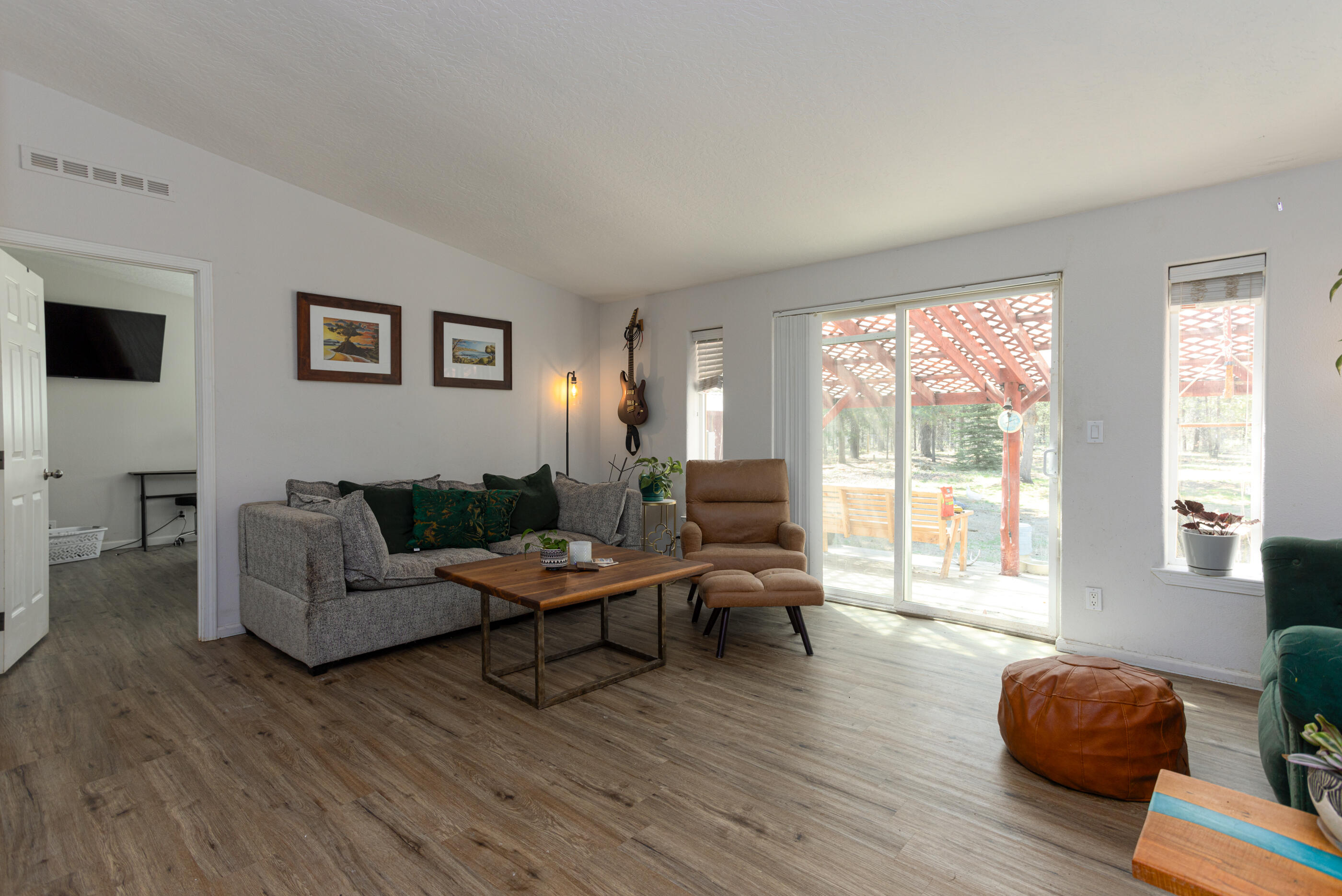 Los Pinos - Residential