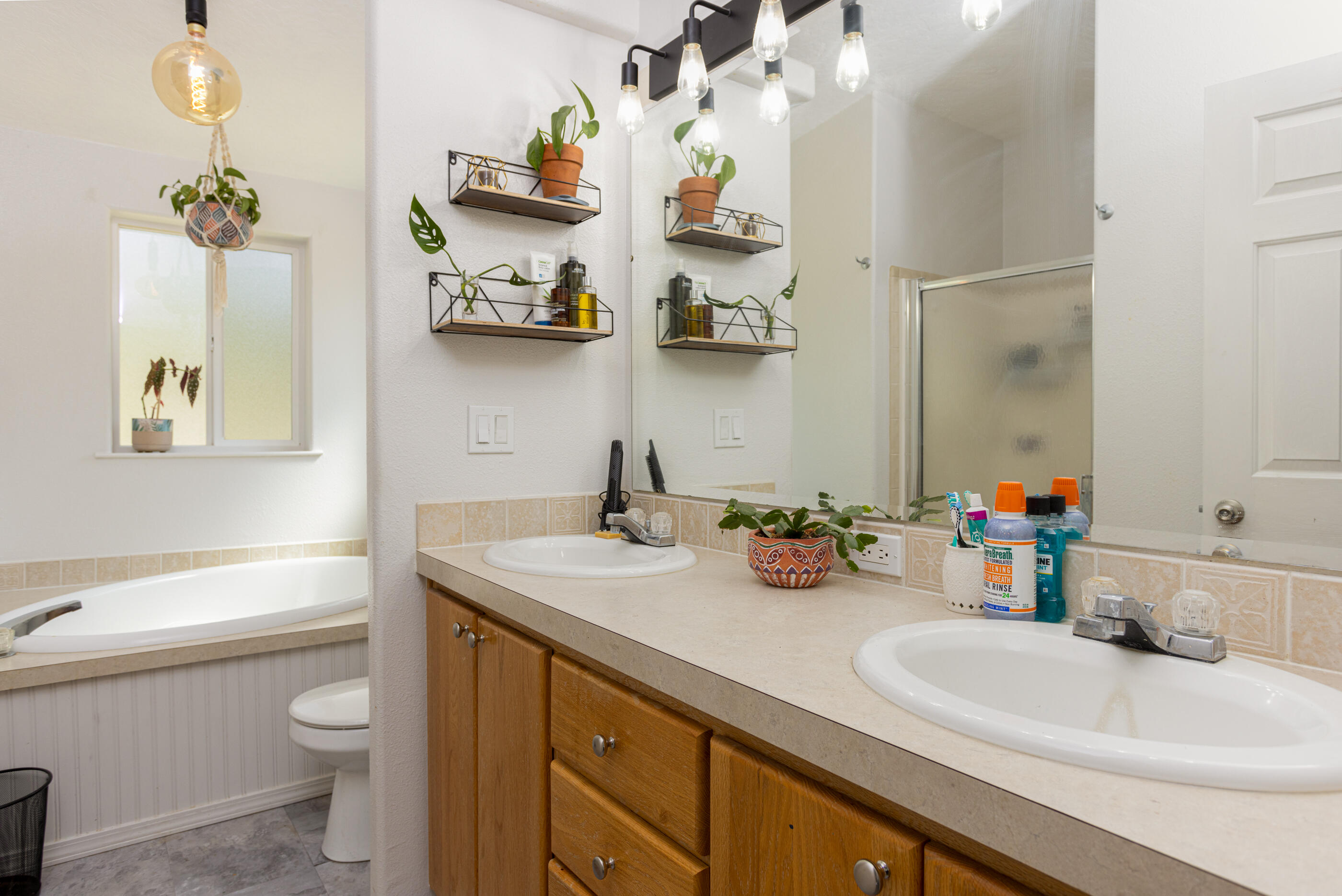 Los Pinos - Residential