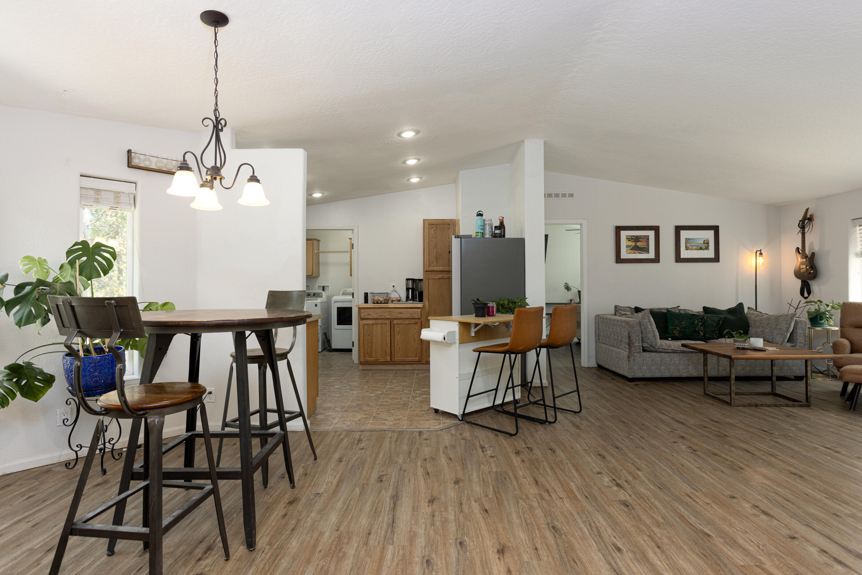 Los Pinos - Residential